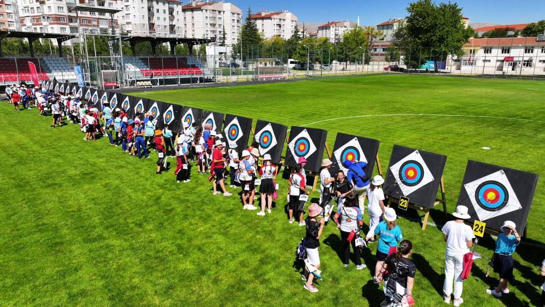 480 sporcu Mete Gazoz ve Elif Berra olma yolunda Konya’da ter döküyor 2